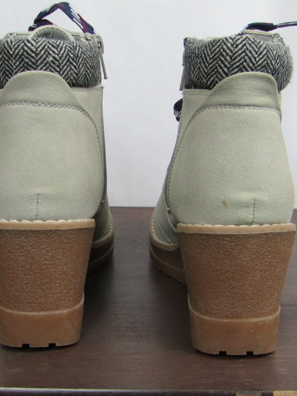 Maurices Boots Womens 10M Morgan Lace Up Zip Heels Hiker Ankle Bootie Siver - Picture 4 of 8